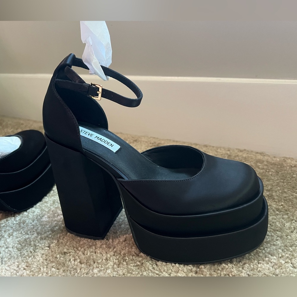 Steve Madden Charlize Heels in Black Satin Size 7.5